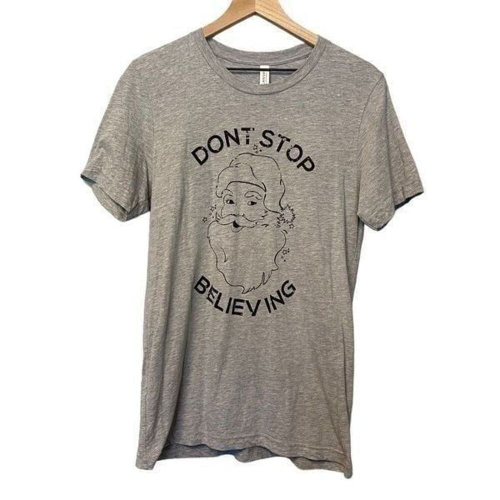 Santa T-Shirt Don't Stop Believing Gray Medium Short Sleeve Funny Cute  Retro